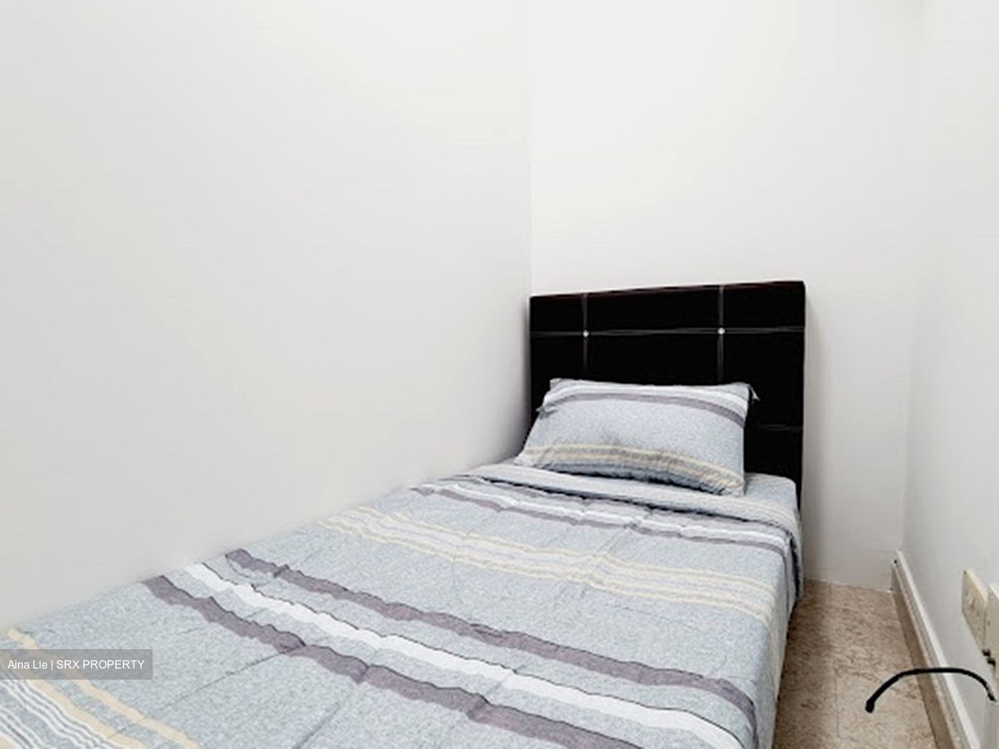 Modena (D18), Condominium #557922331